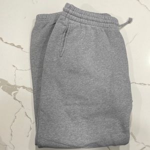 Aritzia COZYAF perfect sweatpant